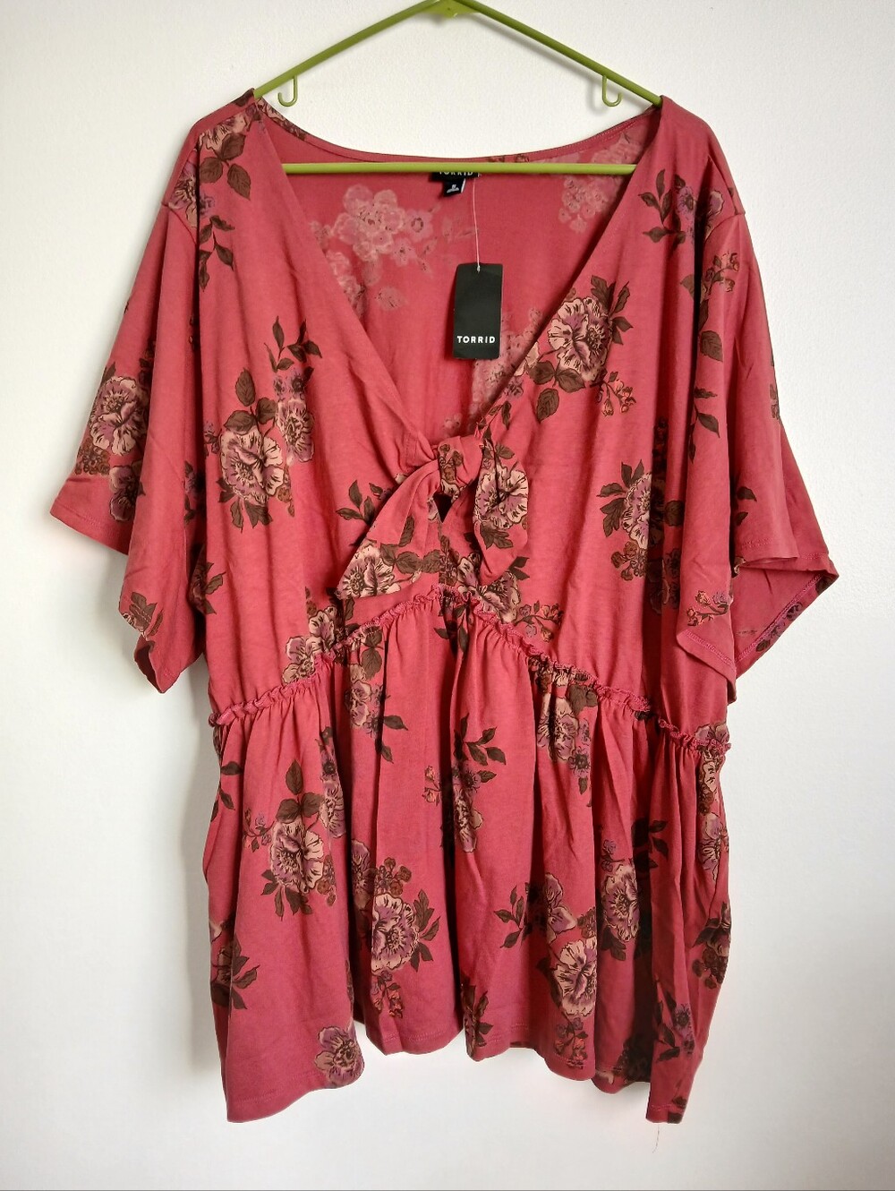 Torrid Peplum Top Floral Size 5 NWT Cotton